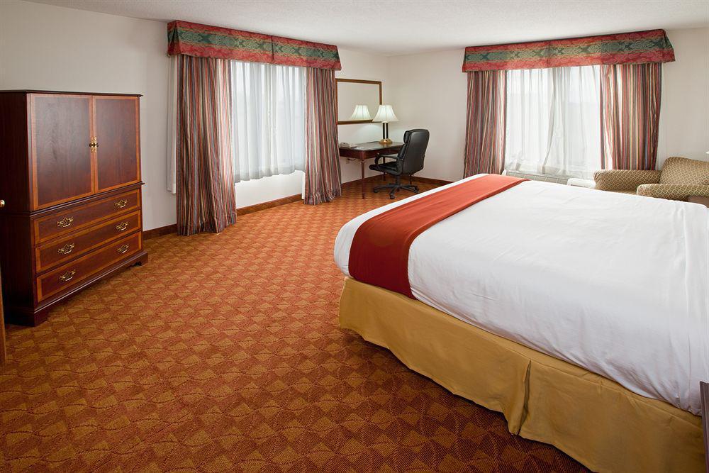 Holiday Inn Express & Suites Shelbyville, An Ihg Hotel Номер фото