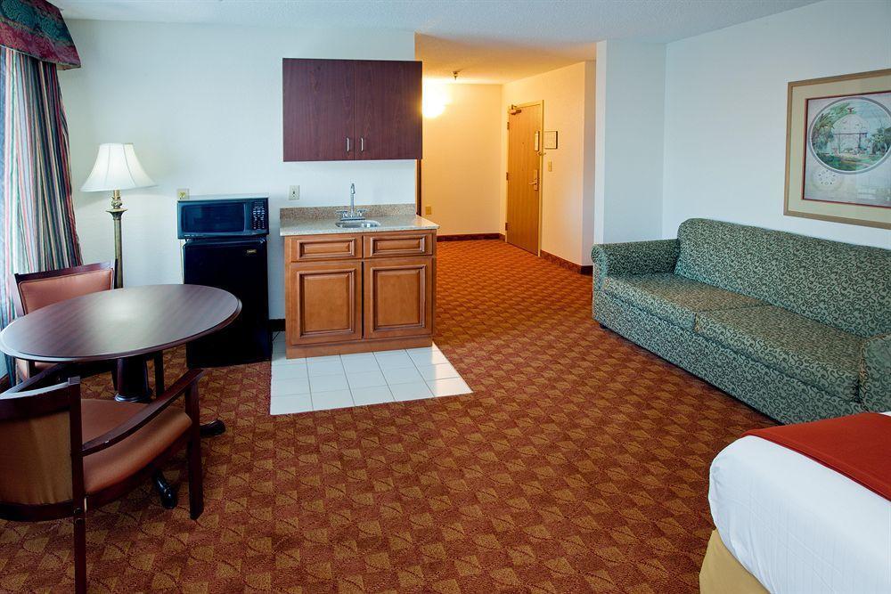 Holiday Inn Express & Suites Shelbyville, An Ihg Hotel Номер фото